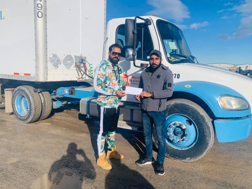 Truck Driving School in Bakersfield, Truck Driving License in Bakersfield, Best Trucking school in Bakersfield, best driving school in Bakersfield, best truck training school in Bakersfield, truck training in Bakersfield, best cdl training in Bakersfield